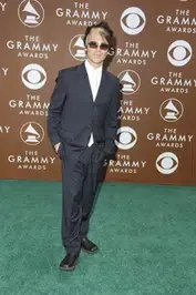 BT
