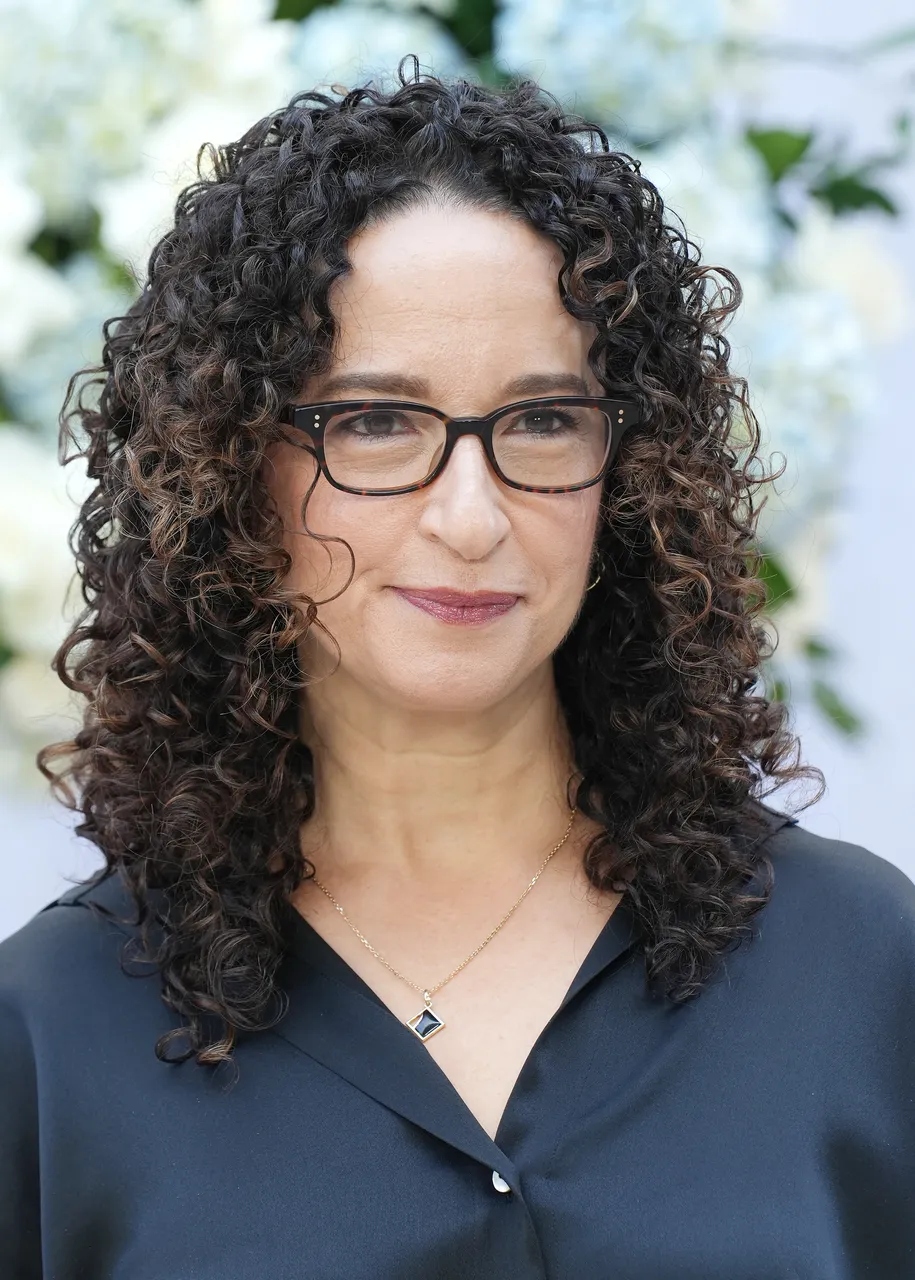 Debora Cahn