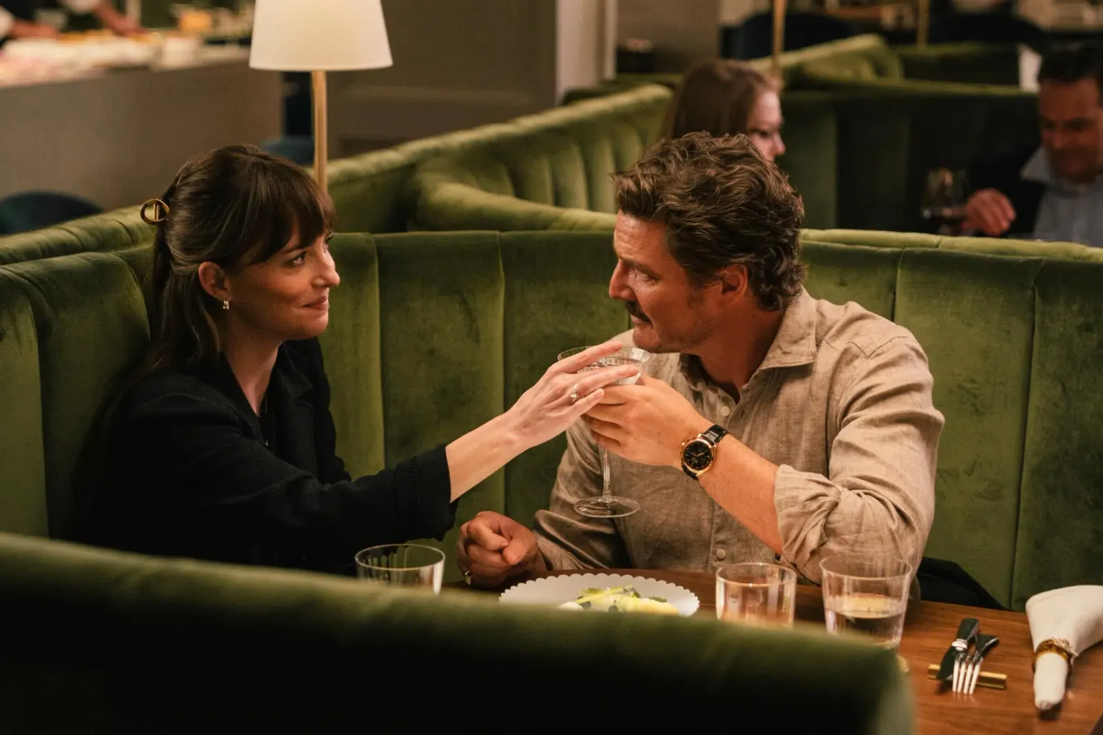 Materialists' review: Dakota Johnson is torn between two tax brackets - Los Angeles Times