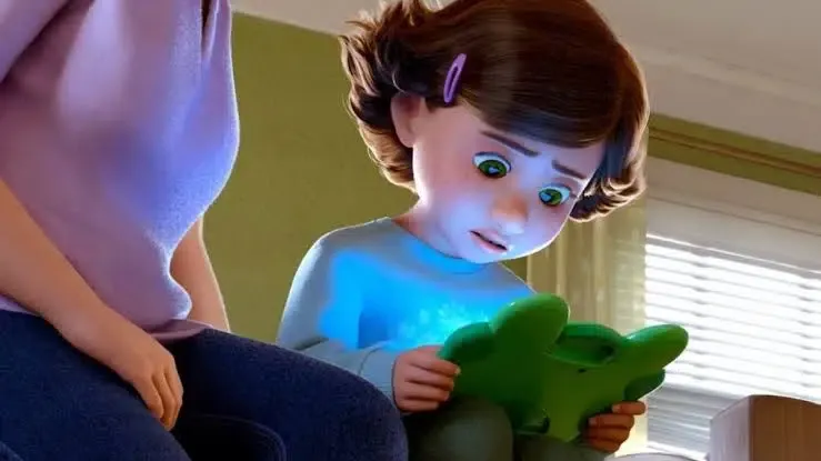 Toy Story 5 ganha trailer com conflito entre brinquedos e tecnologia